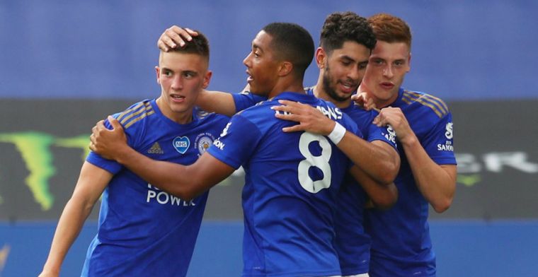 Leicester zet grote stap richting CL-voetbal, Villa verspeelt winst in slotfase
