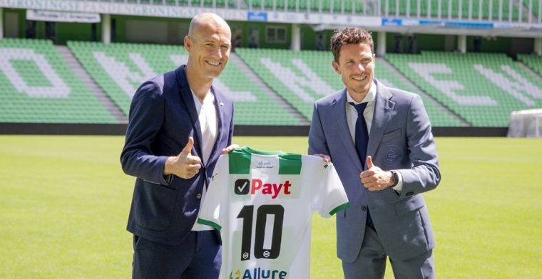 Groningen denkt aan nieuwe transferstunt: 'Arjen zei: ik stuur hem wel een appje'