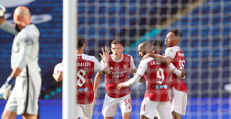 Arsenal ontsnapt, wint FA Cup-finale van Chelsea en gaat alsnog Europa in