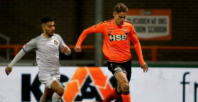 'AZ blijft in de race om Volendam-verdediger (19): ook Kongolo nog op lijstje'