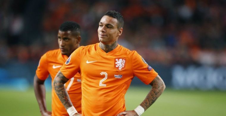 Van der Wiel verrast met Eredivisie-comeback: 'Ik wil nu weer voetballen'