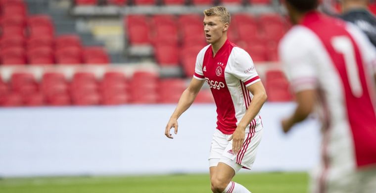 Bogarde aan de slag met Ajax-verdediger: 'Laatste weken is hij erg met me bezig'