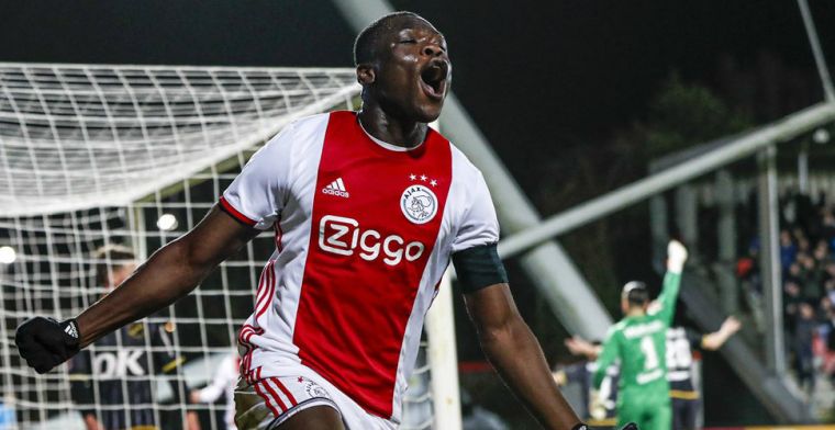 Contractverlenging Brobbey bij Ajax nog niet zeker: 'Lat komt hoger te liggen'