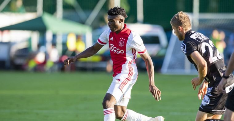 Van der Vaart velt eerste oordeel: 'Echt een geweldige aankoop van Ajax'