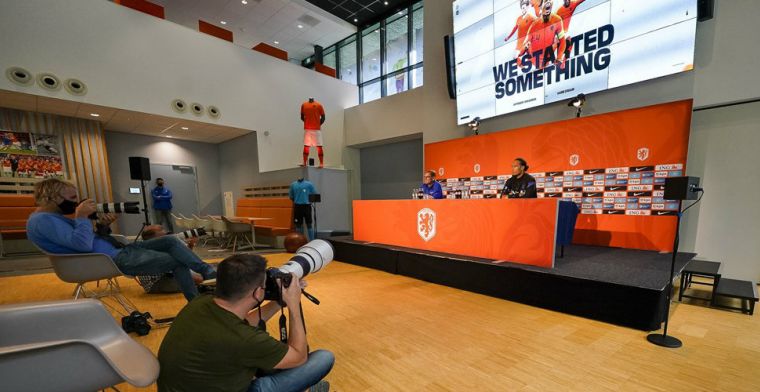 LIVE: persconferentie Oranje met Lodeweges en Wijnaldum (gesloten)