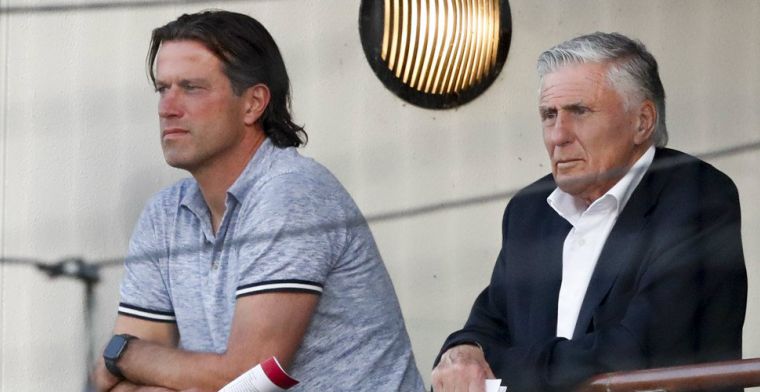 Swart hoopt op transfers bij Ajax: 'Middenvelder, vind ik nog niet goed genoeg'