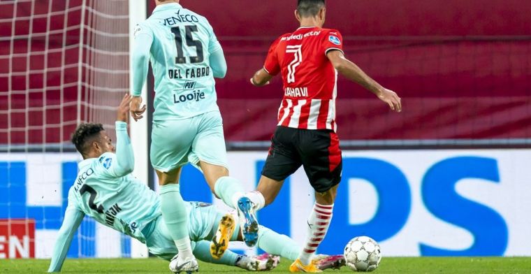 Verontwaardiging om 'treurige' penalty PSV: 'Stop dan maar met de VAR'