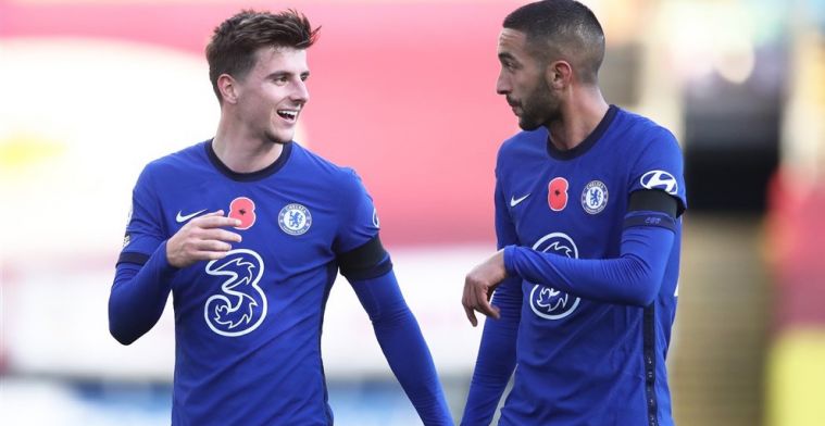 Chelsea-spelers sluiten Ziyech in de armen: 'Hij is zo intelligent aan de bal'