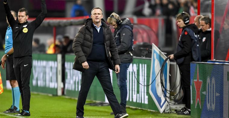 'FC Utrecht en Genk akkoord: Van den Brom definitief op weg naar België'