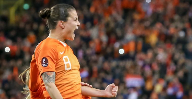 Transferstunt Ajax: recordinternational Oranjevrouwen keert terug naar Nederland