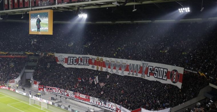 'Niet op Anfield met Ajax, maar met vrouw en kind voor de tv: een schril contrast'