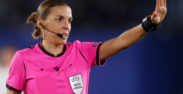 Eerste vrouwelijke scheidsrechter ooit in Champions League-wedstrijd