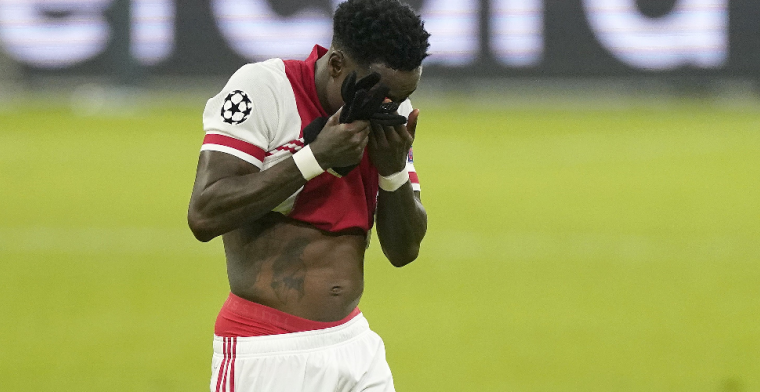 'Ajax-speler Promes blijft in ieder geval tot maandag vastzitten'