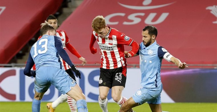 PSV beloont talent met plekje in A-selectie: 'Hij is blijven vechten voor de kans'