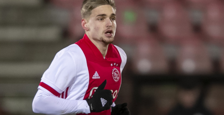 Van Wonderen looft Ajax-talent: 'Zo'n jongen moet wedstrijden gaan spelen'