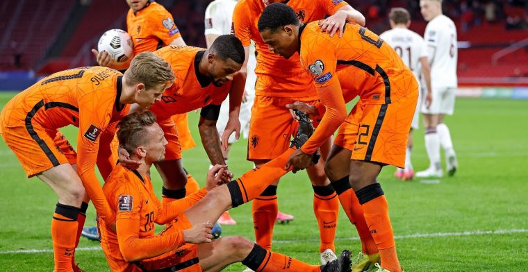 Oranje verzuimt aan doelsaldo te werken: goals van Berghuis en De Jong