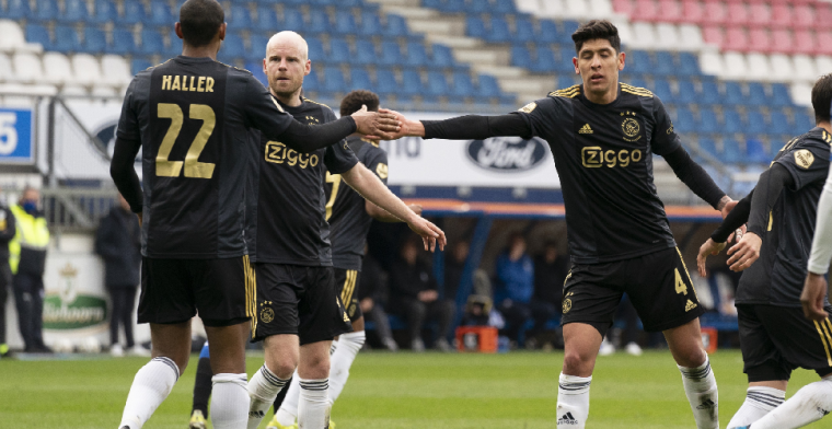 Ploeterend Ajax komt goed weg in Heerenveen en staat elf punten voor