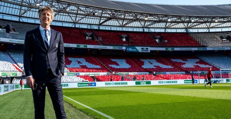 Ajax neemt stelling, Van der Sar vreest 'heel onzekere periode voor het voetbal'