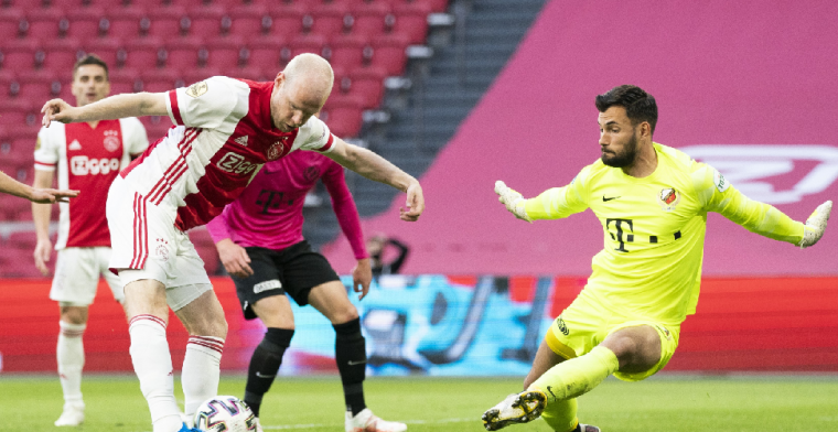 Lindhout legt veelbesproken Ajax-moment uit: 'Ik neig naar een doelpunt'