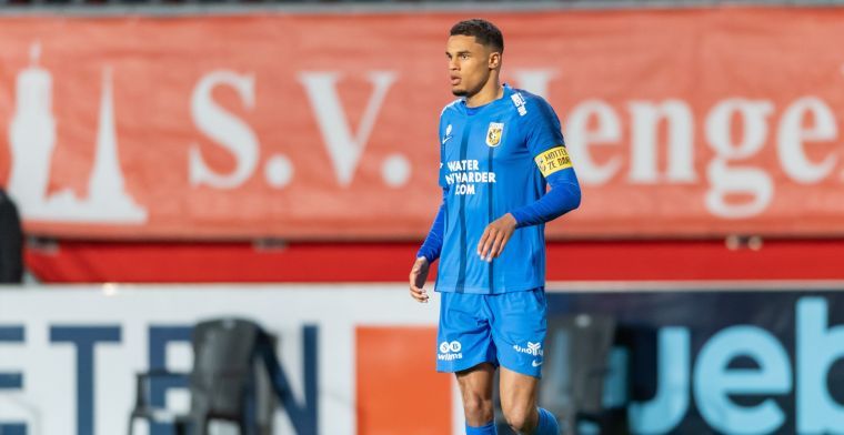 'Vitesse raakt uitblinker Doekhi mogelijk kwijt: interesse van drie Britse clubs'