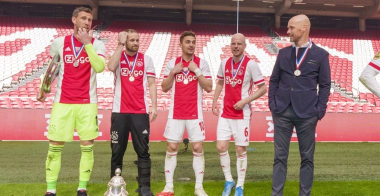 Lof voor bezeten Ten Hag: 'Tactisch topniveau, heel blij dat hij bij Ajax blijft'