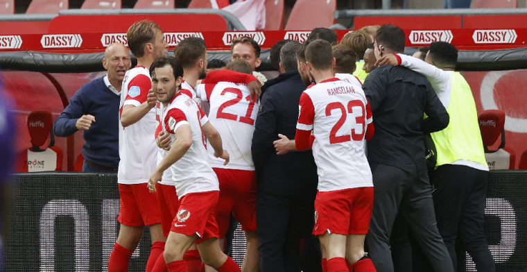 FC Utrecht wint krachtpatswedstrijd van FC Groningen door wereldgoal Gustafson