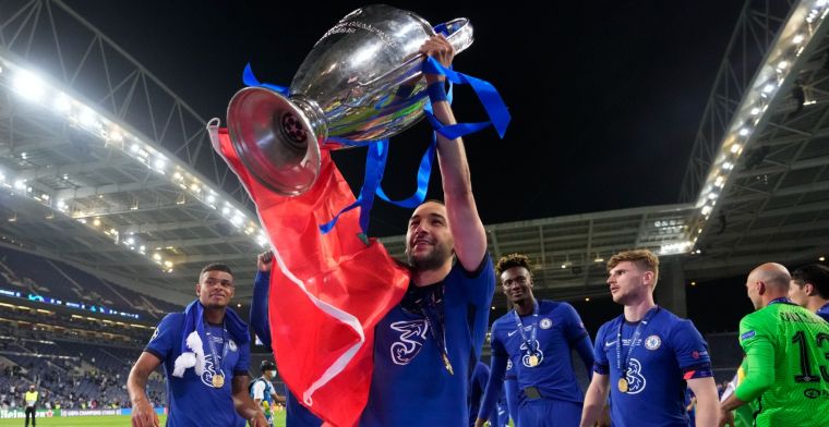 Dolgelukkige Ziyech mag Champions League-bokaal omhooghouden: Geen woorden
