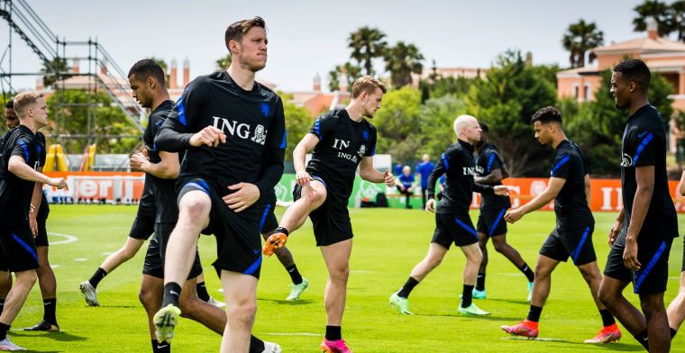 KNVB houdt Weghorst anderhalf uur in spanning: 'We waren in de speeltuin'