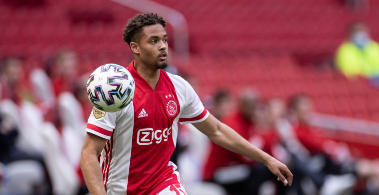 Rensch verklaart nieuw contract bij Ajax: 'Ze geven ons een goed gevoel'