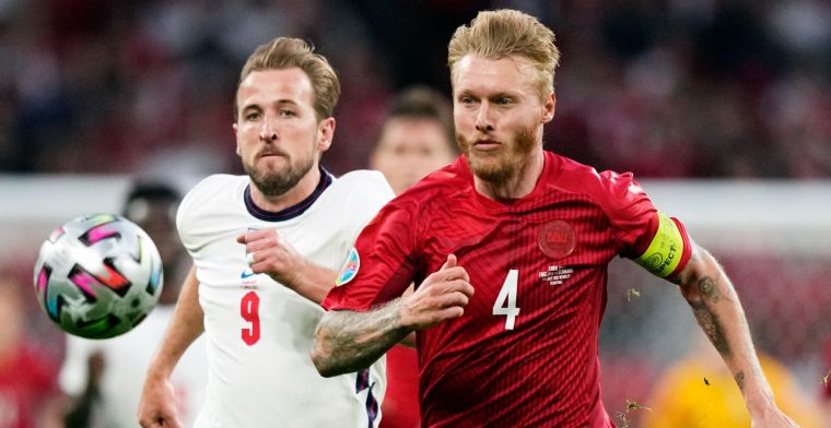 Engelsen doorbreken Schmeichel-muur na penalty in verlenging en halen EK-finale