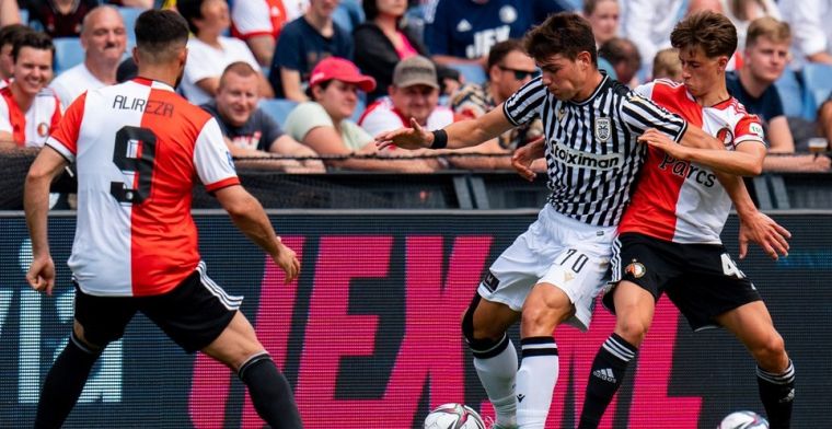 PAOK straft persoonlijke Feyenoord-fouten af en wint in De Kuip