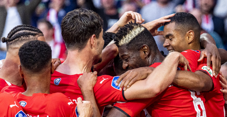PSV wint ook in Denemarken en stoomt probleemloos door richting play-offs