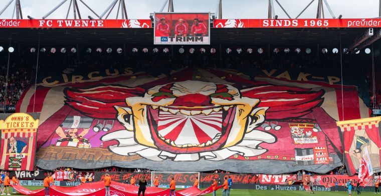 Megaspandoek tijdens Twente-Ajax maakt indruk: Wel een jaar mee bezig geweest