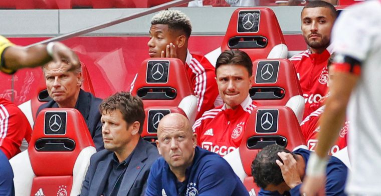 Overmars: 'Bij Bayern en Barça zitten ze lachend op de bank, bij Ajax niet'