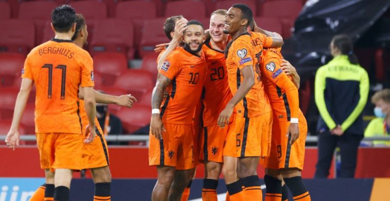 Oranje vernedert Turkije: hattrick Memphis, bovenaan WK-kwalificatiegroep