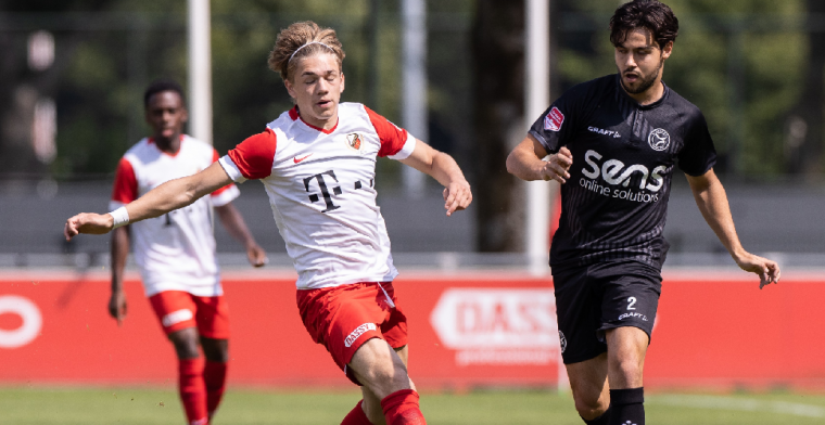 FC Utrecht bindt veelbelovend talent: 'Fijn om vertrouwen van de club te krijgen'
