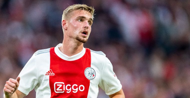 Ajax houdt toptalent op de bank: 'Wanneer gaat hij dan wél de kans krijgen?'