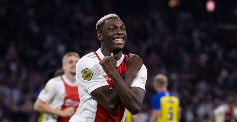 Ajax geeft voetbalshow en haalt bijna de dubbele cijfers tegen Cambuur