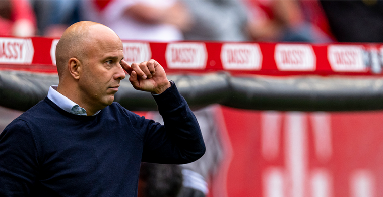 Slot wil speelstijl aanpassen aan PSV: 'Wij zijn niet naïef en zakken ook in'