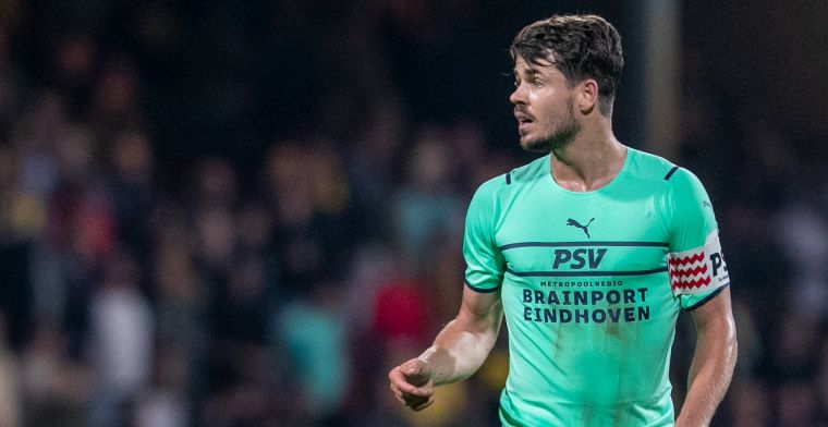Schmidt 'duidelijk' voor PSV-spelers: 'Jullie kennen mijn verleden met mijn knie'