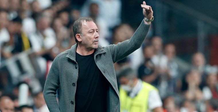 Besiktas-coach Yalçin gelooft in resultaat tegen Ajax: 'Gaan ons niet verschuilen'