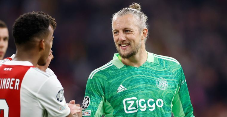 Pasveer wordt toegezongen door Ajax-fans: 'Dat was top'