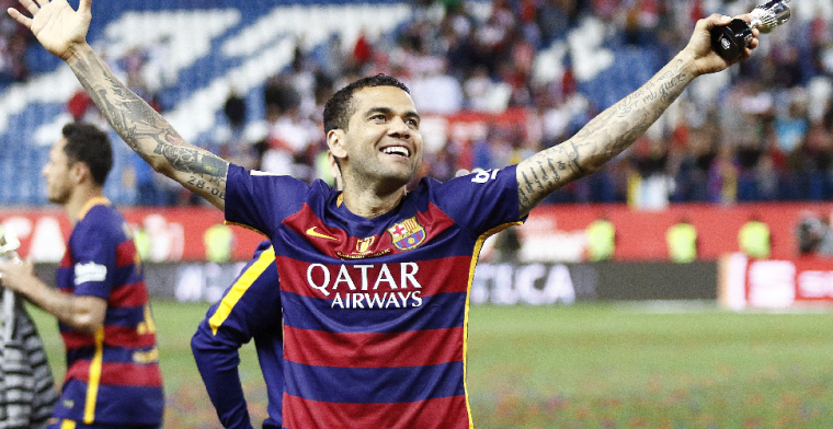 'Verrassende wending: Dani Alves keert tóch terug bij FC Barcelona'