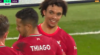 De beelden: Alexander-Arnold pegelt bal bijna door het net tegen Newcastle