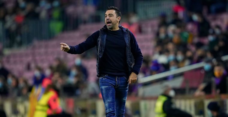 Ferme taal Xavi: 'Hij verlengt nu bij Barça, anders verkopen we hem in januari'
