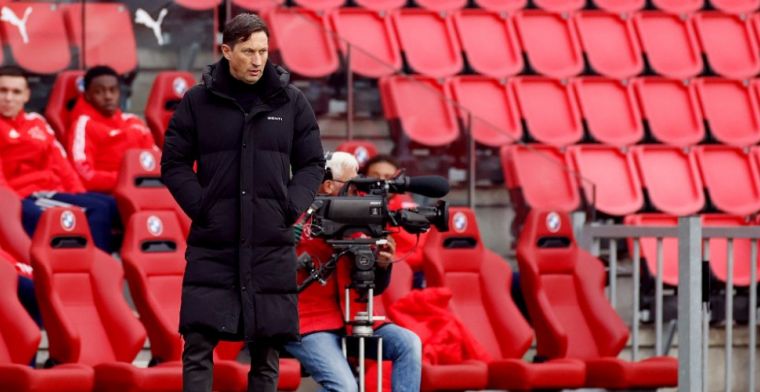 Vraagtekens bij Van Nistelrooy: 'Net bezig, zijn ze bij PSV Van Bommel vergeten?'