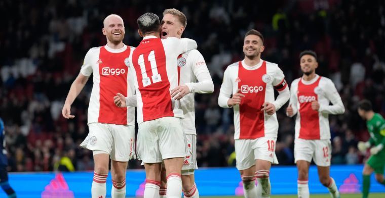 Ajax profiteert van PSV-misstap: goede overwinning op Heracles, vijf punten los