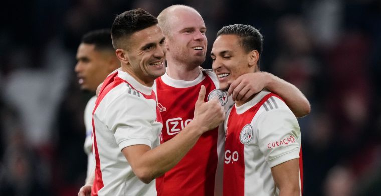 Ajax voetbalt schroom van zich af en laat geen spaan heel van Vitesse