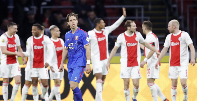 Wervelend Ajax sluit zeer onrustige week af met grote zege op FC Twente