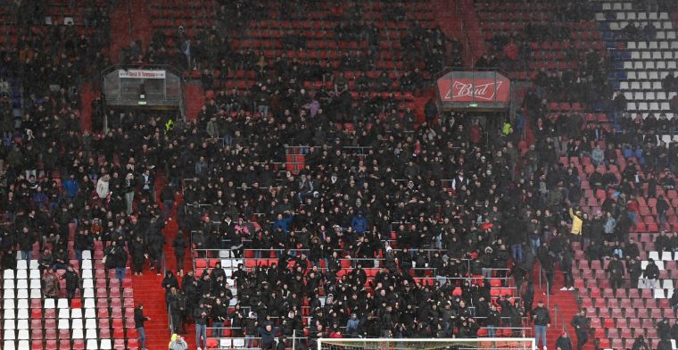 Het gaat mis bij FC Utrecht-Vitesse: fans gooien vuurwerk, duel tijdelijk gestaakt